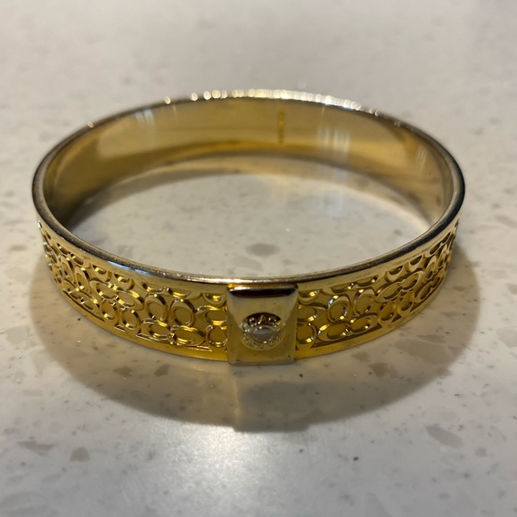 COACH 1/2" Signature Bangle in Gold - Picture 3 of 8